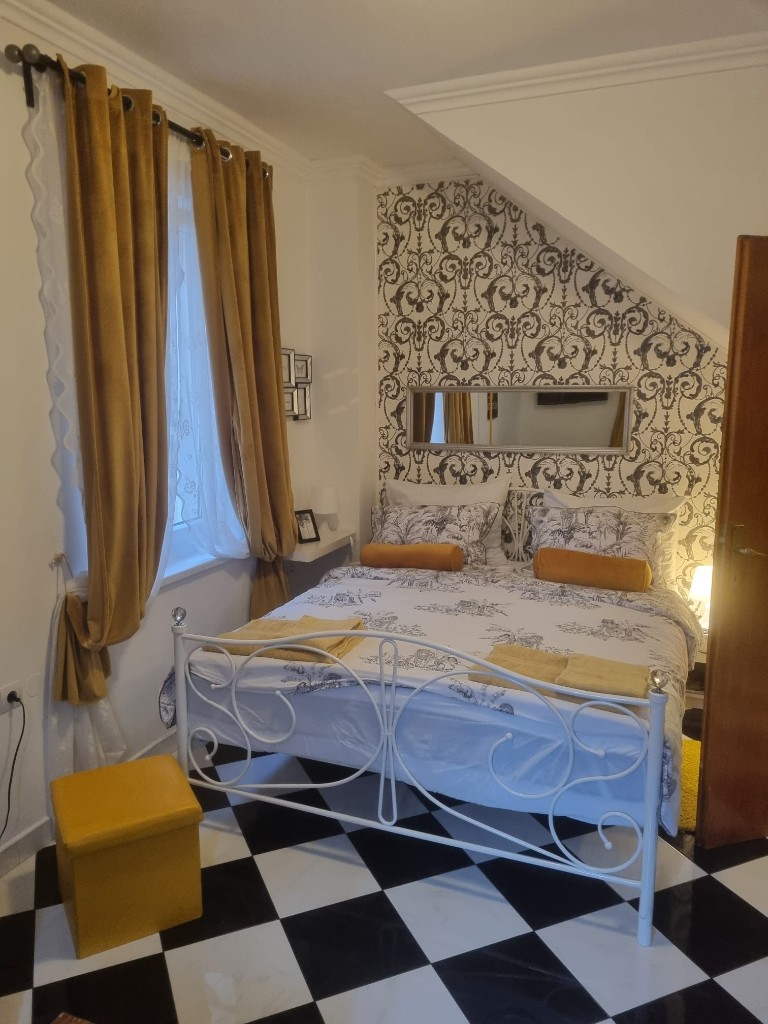 Apartment room